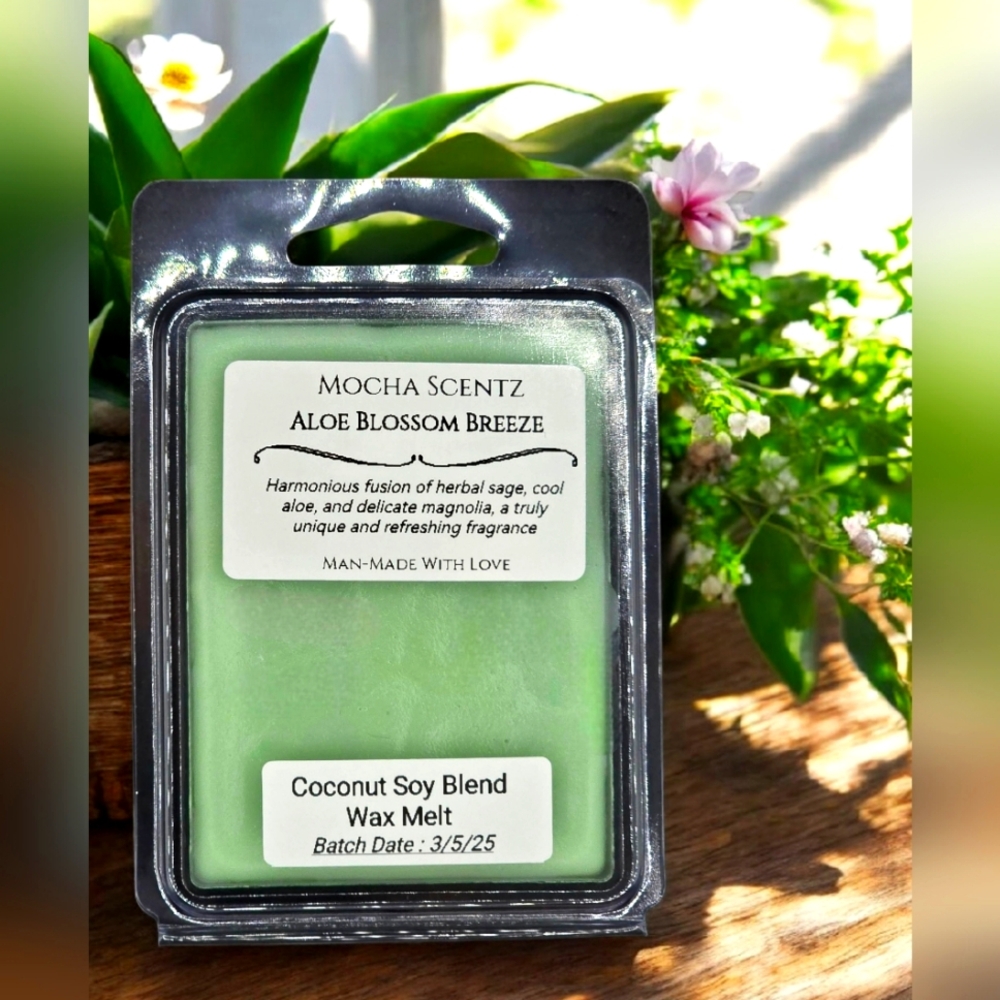 Handmade 2oz Aloe Blossom Breeze Coconut/Soy Wax Melt  - Green